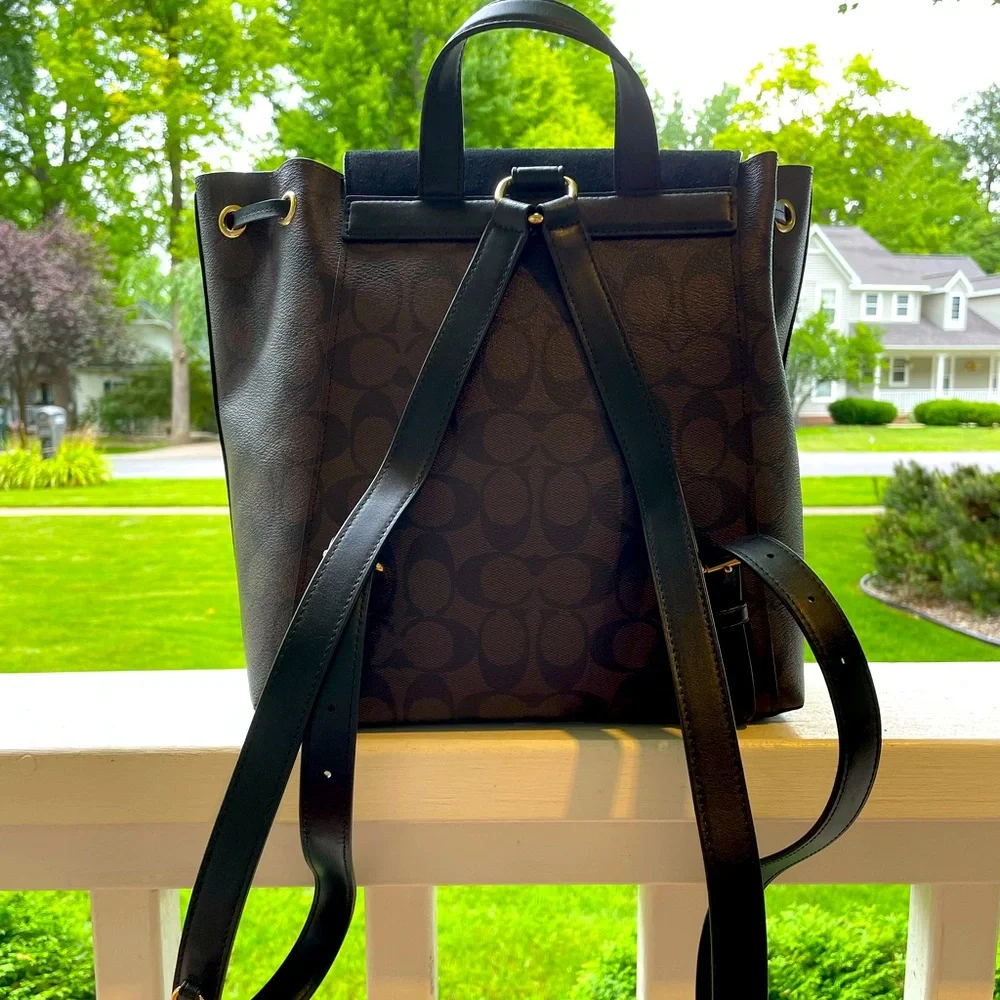 NWT!π€π€COACH KLEO SUEDE, SIGNATURE CANVAS BACKPACK & COACH ZIP CARD CASE! - Picture 3 of 10